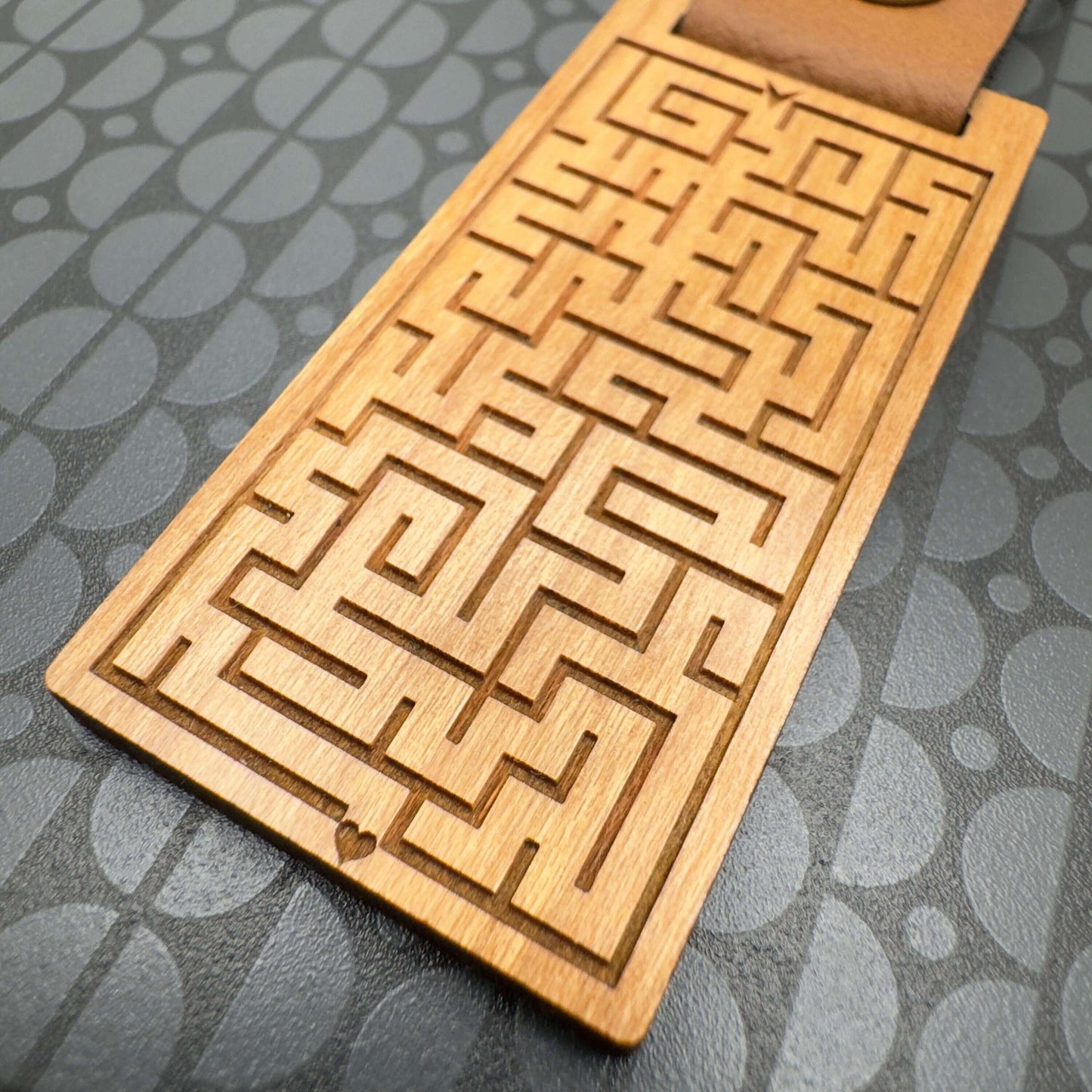 Unique Solvable Maze Keyring Personalised Custom Engraving, Interactive Puzzle Keyring, Anniversary Gifts, Birthday gift, Christmas gift