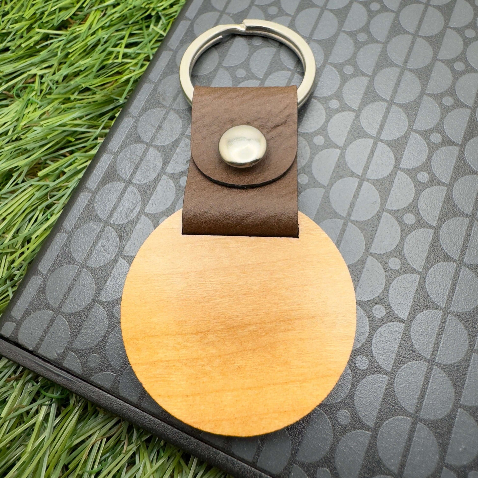Om Ohm Symbol Wooden Keyring Customisable, personalised Om Ohm Keychain, Spiritual, Yoga Accessory, Ohm Om symbol, Birthday, Christmas