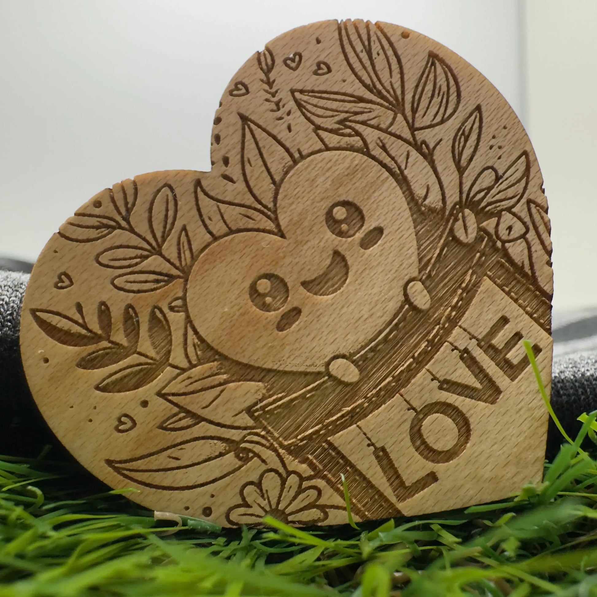 Pocket hug wooden love heart