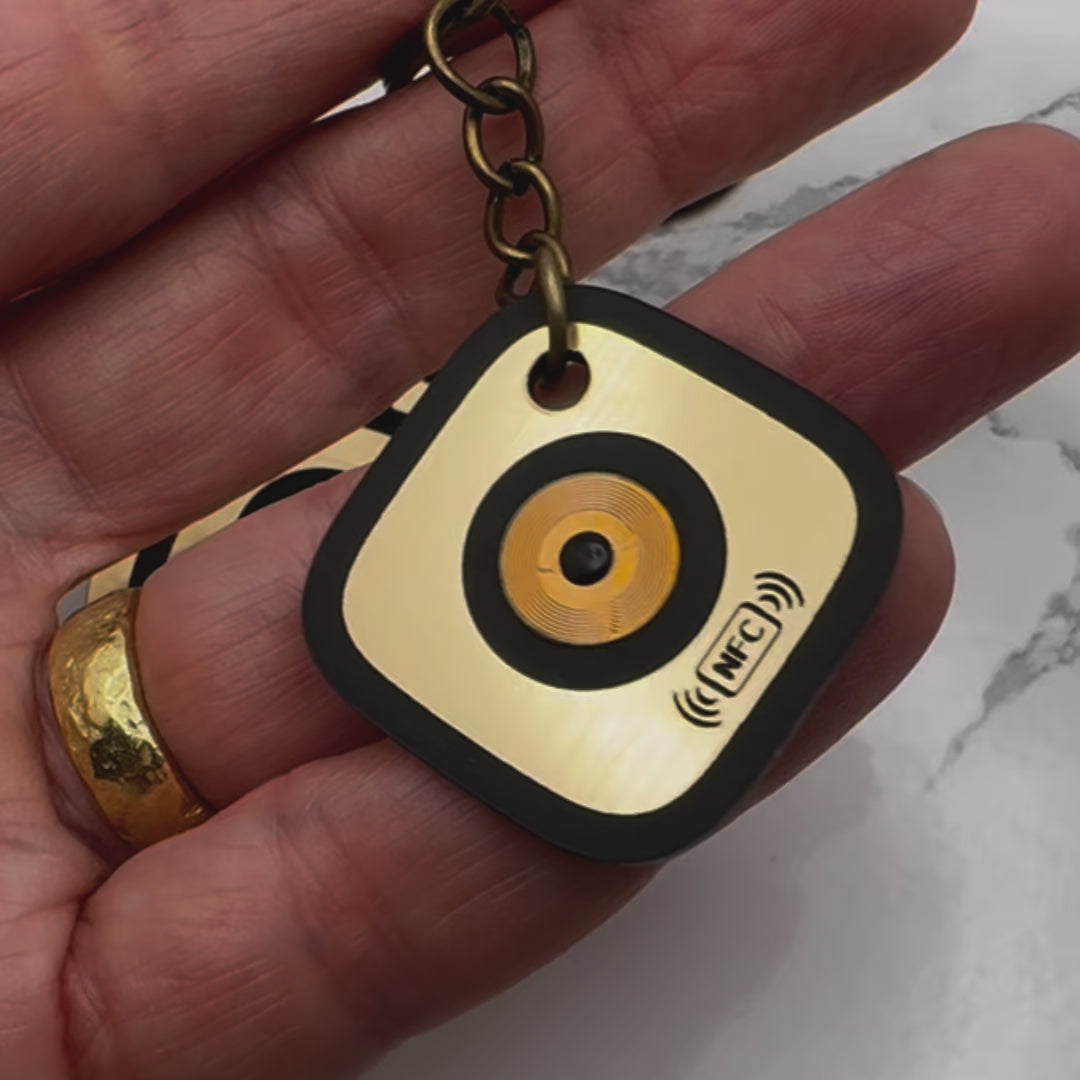 NFC keyring, Instagram keyring, smart gift, Personalised NFC gift, free delivery U.K. 