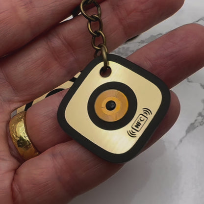 NFC keyring, Instagram keyring, smart gift, Personalised NFC gift, free delivery U.K. 